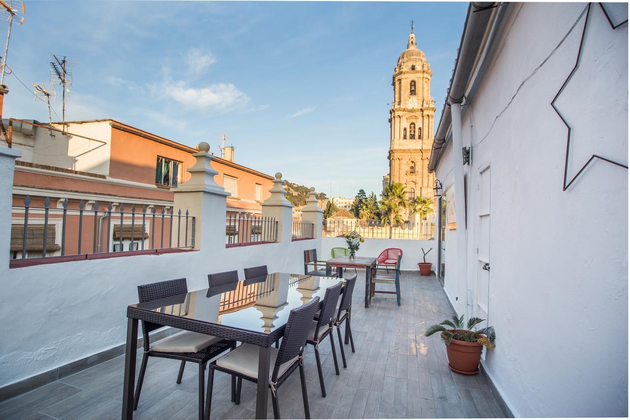 Apartamentos Catedral Малага Экстерьер фото