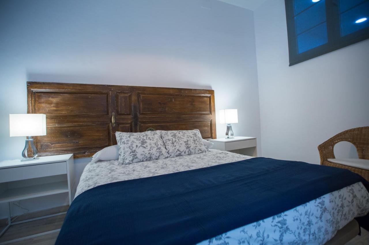Apartamentos Catedral Малага Экстерьер фото