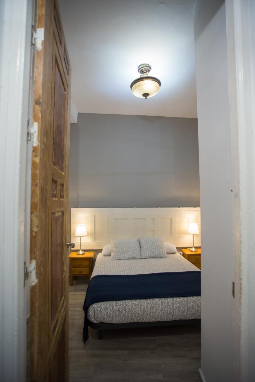 Apartamentos Catedral Малага Экстерьер фото
