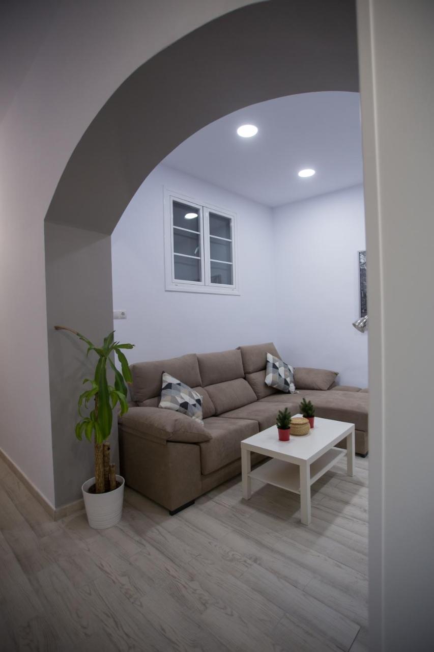 Apartamentos Catedral Малага Экстерьер фото